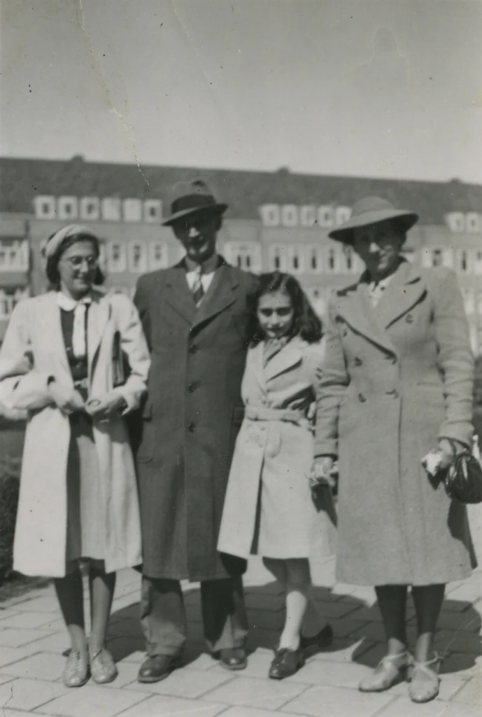 Margot, Otto, Anne and Edith Frank on Merwedeplein, Amsterdam, 1941.